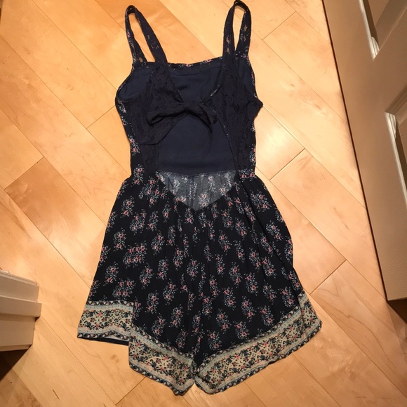 Abercrombie & Fitch Navy Floral & Lace Romper - Picture 4 of 7